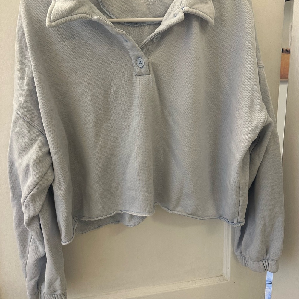 Aerie Light Gray Button-Up Cropped Hoodie